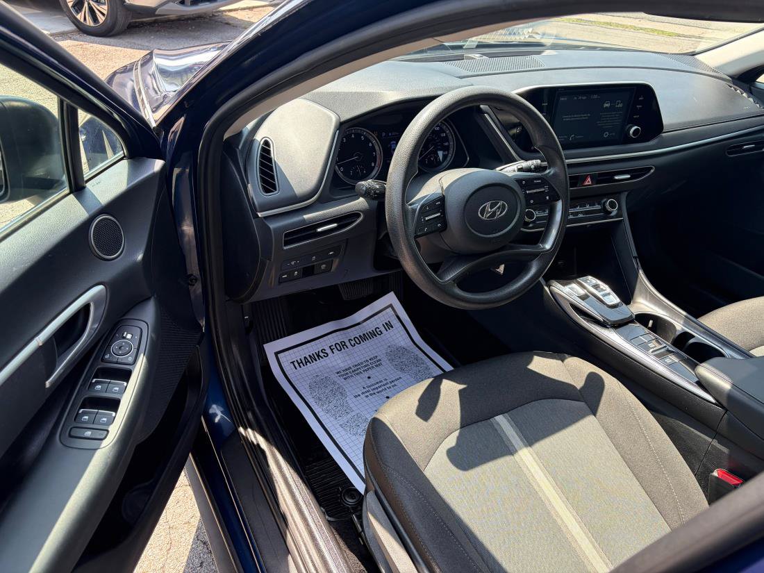Used 2021 Hyundai Sonata SE w/ Winter Weather Package FWD image 9
