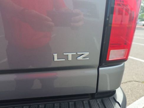 Used 2024 Chevrolet Silverado 2500 LTZ image 7