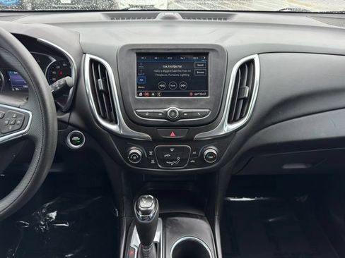 Used 2019 Chevrolet Equinox LT FWD image 2