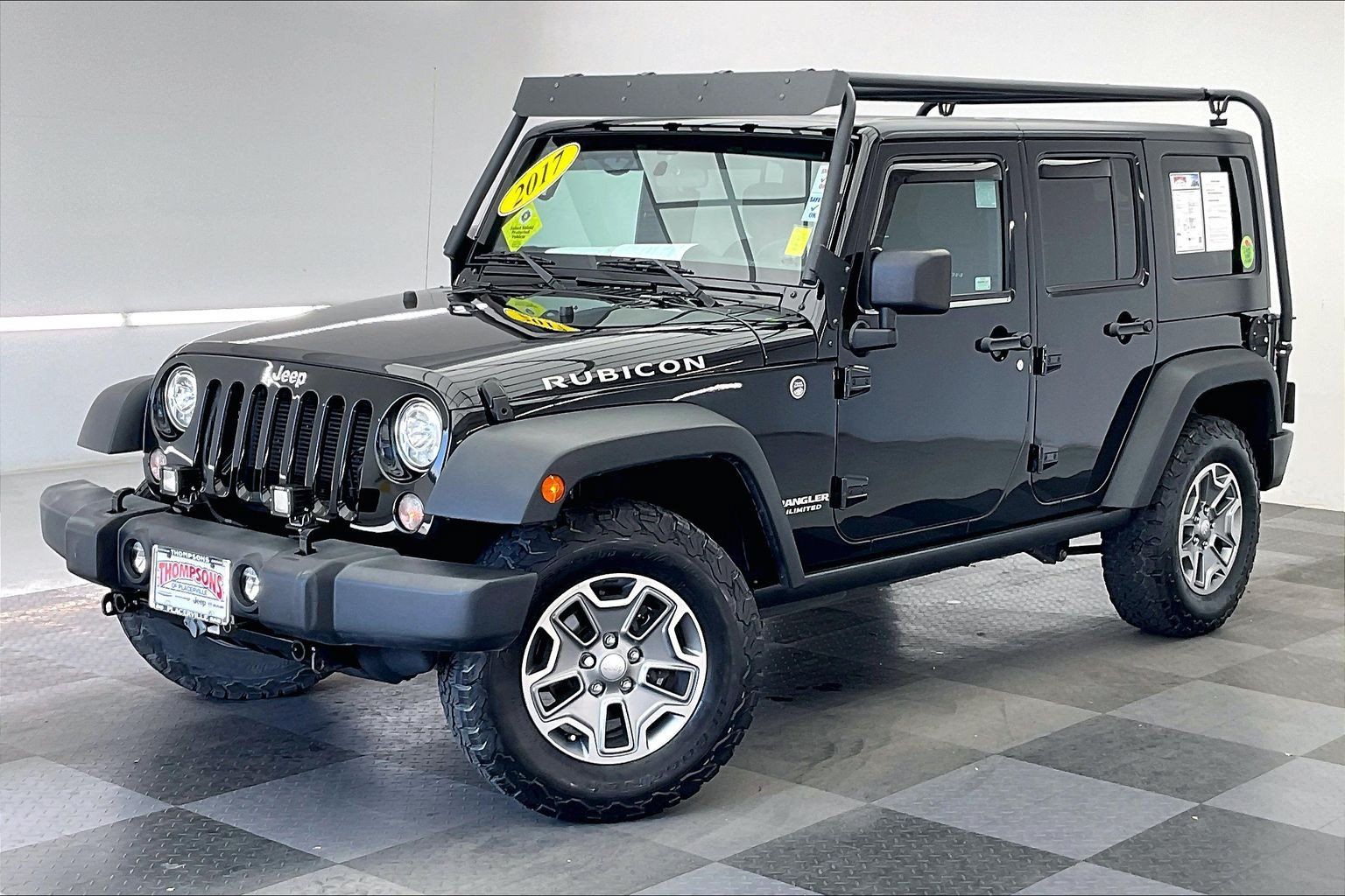 Used 2017 Jeep Wrangler Unlimited Rubicon w/ Connectivity Group AWD/4WD image 12