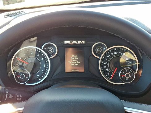 Used 2025 RAM 1500 Big Horn image 17