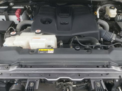 Used 2023 Toyota Tundra SR AWD/4WD image 27