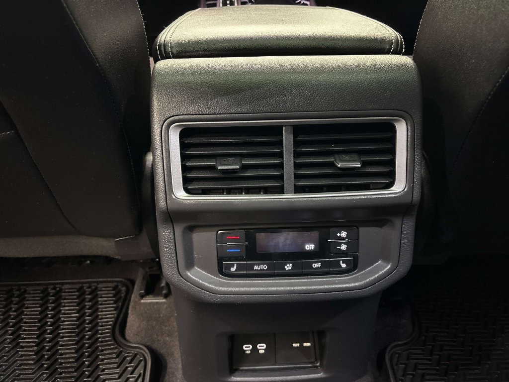Certified 2024 Volkswagen Atlas SEL AWD/4WD image 12