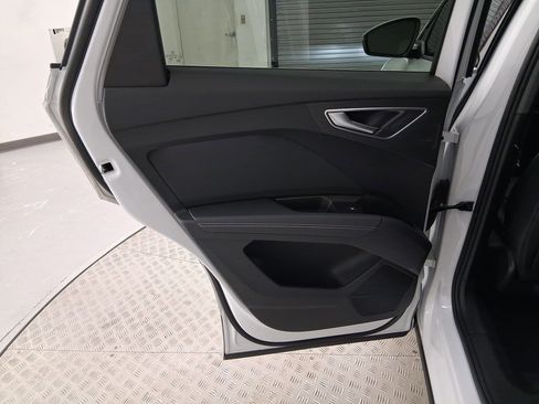 Used 2023 Audi Q4 e-tron Premium Plus w/ Premium Plus image 28