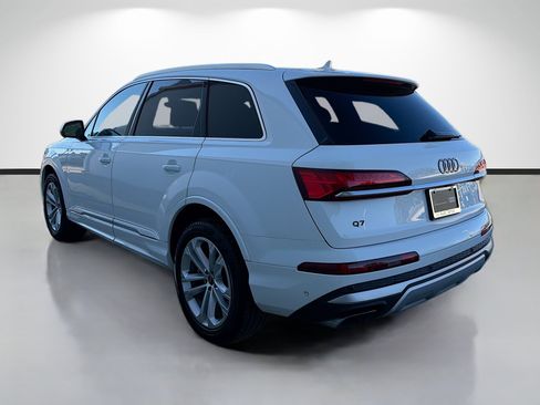 Certified 2025 Audi Q7 3.0T Premium Plus image 5