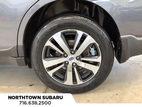 Used 2018 Subaru Outback 2.5i Limited AWD/4WD image 22