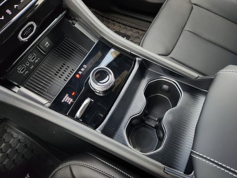 New 2026 Jeep Grand Cherokee L Limited AWD/4WD image 16