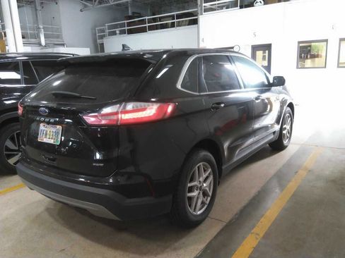 Used 2024 Ford Edge SEL AWD/4WD image 4