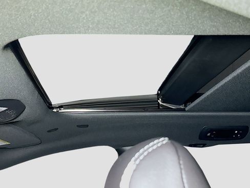 New 2026 Chrysler Pacifica Limited image 25