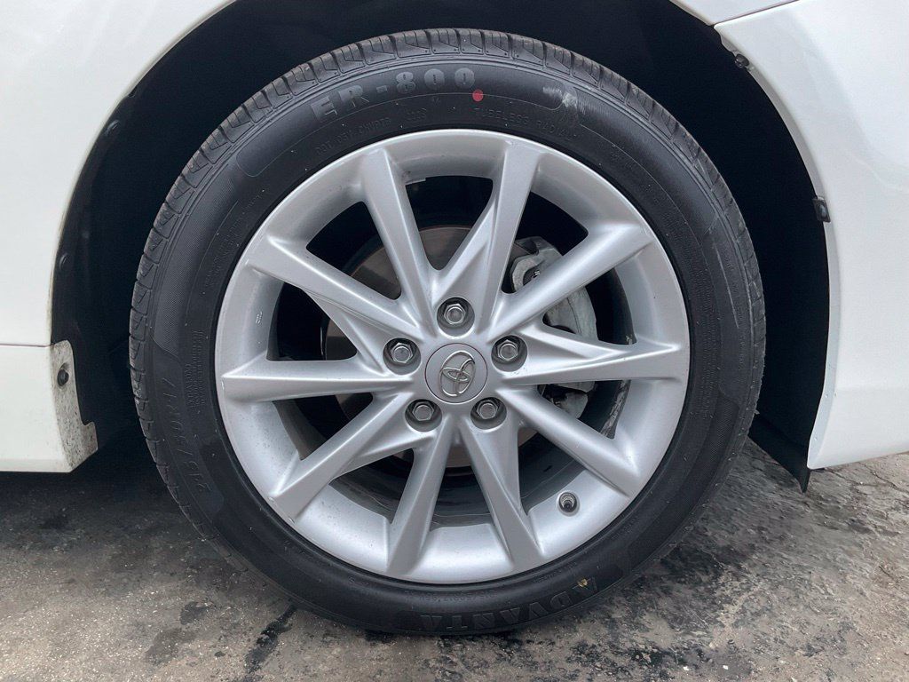Used 2012 Toyota Prius V Five FWD image 76