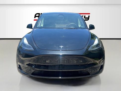 Used 2023 Tesla Model Y Long Range AWD/4WD image 2