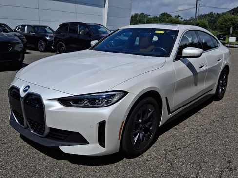 Used 2024 BMW i4 eDrive35 w/ Premium Package RWD image 3