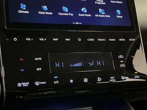 Used 2024 Hyundai Tucson Limited image 21