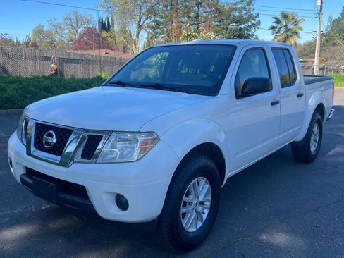 Used 2016 Nissan Frontier SV AWD/4WD image 1