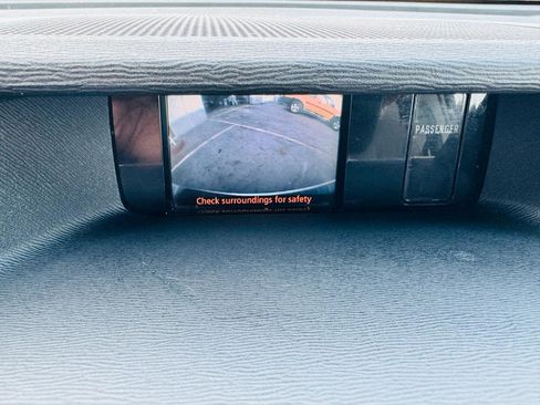 Used 2011 Toyota Sienna XLE image 11