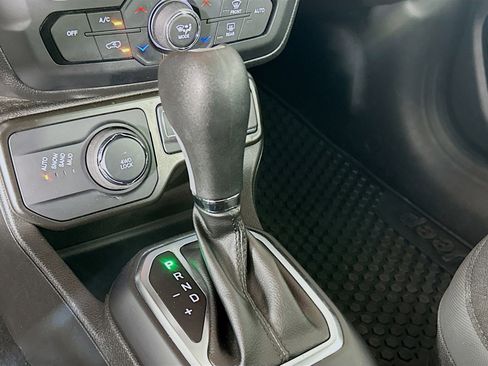 Used 2023 Jeep Renegade Altitude w/ Sun/Sound Group image 25