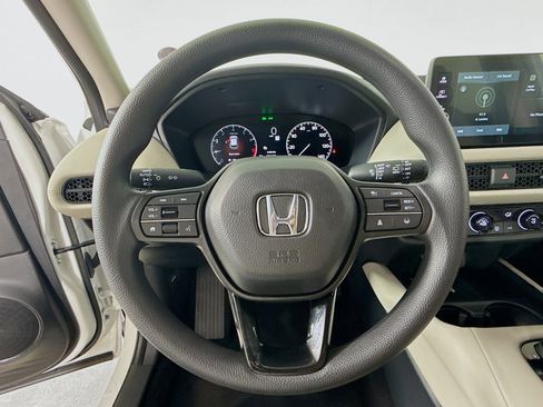 Certified 2026 Honda HR-V LX image 11