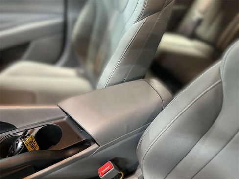 Certified 2025 Hyundai Elantra Sport image 20