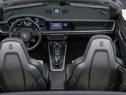 Used 2022 Porsche 911 Turbo image 34