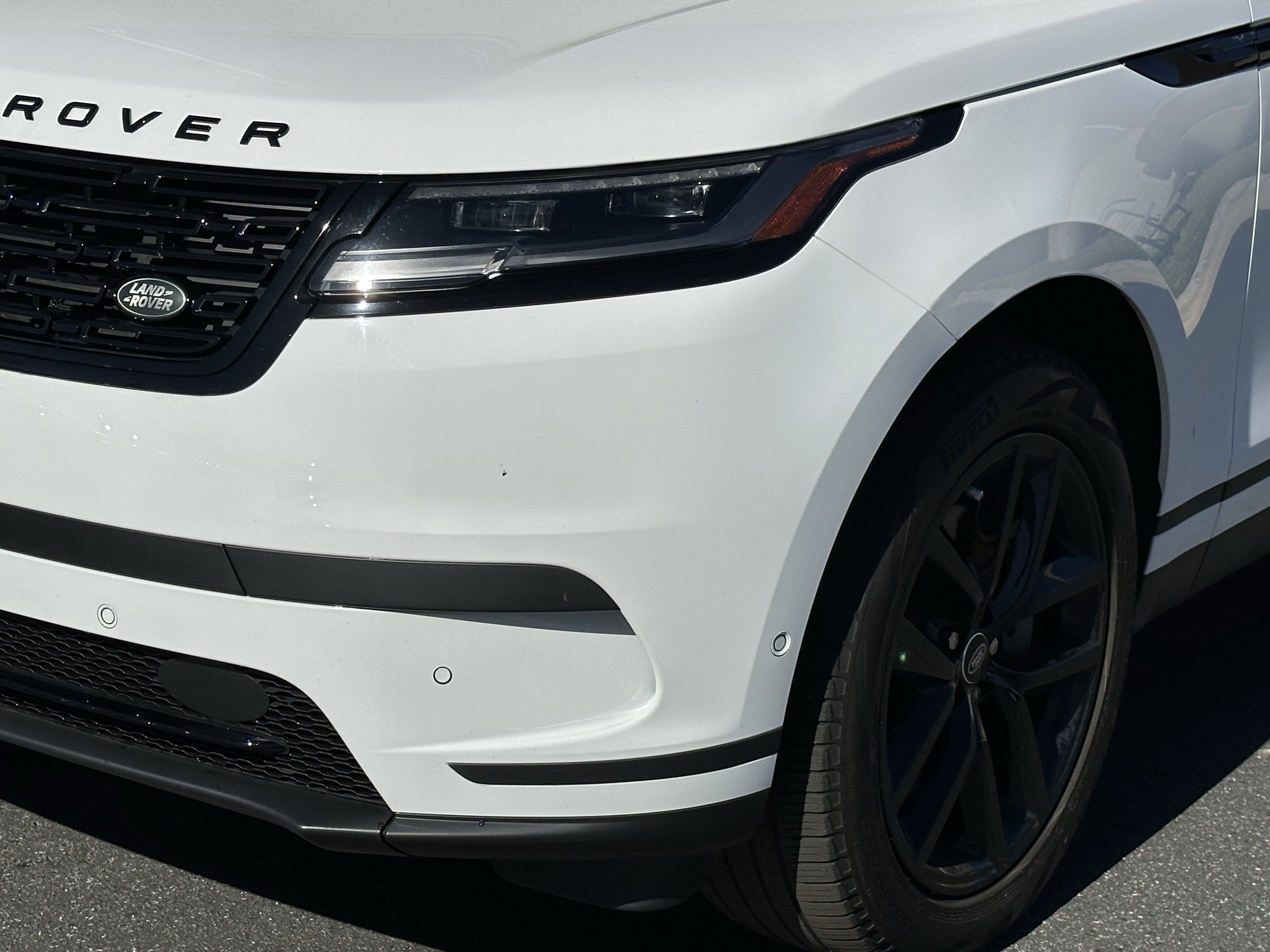 Used 2024 Land Rover Range Rover Velar S AWD/4WD image 11