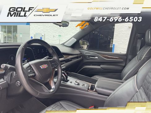 Certified 2024 Cadillac Escalade Sport Platinum w/ Heavy-Duty Trailer Package AWD/4WD image 15