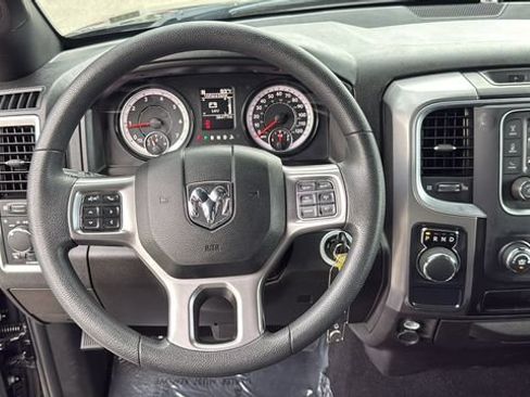 Used 2024 RAM 1500 Warlock RWD image 19