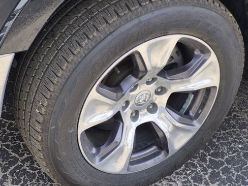 Used 2019 RAM 1500 Laramie RWD image 5