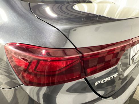 Used 2023 Kia Forte LXS w/ LXS Technology Package image 16