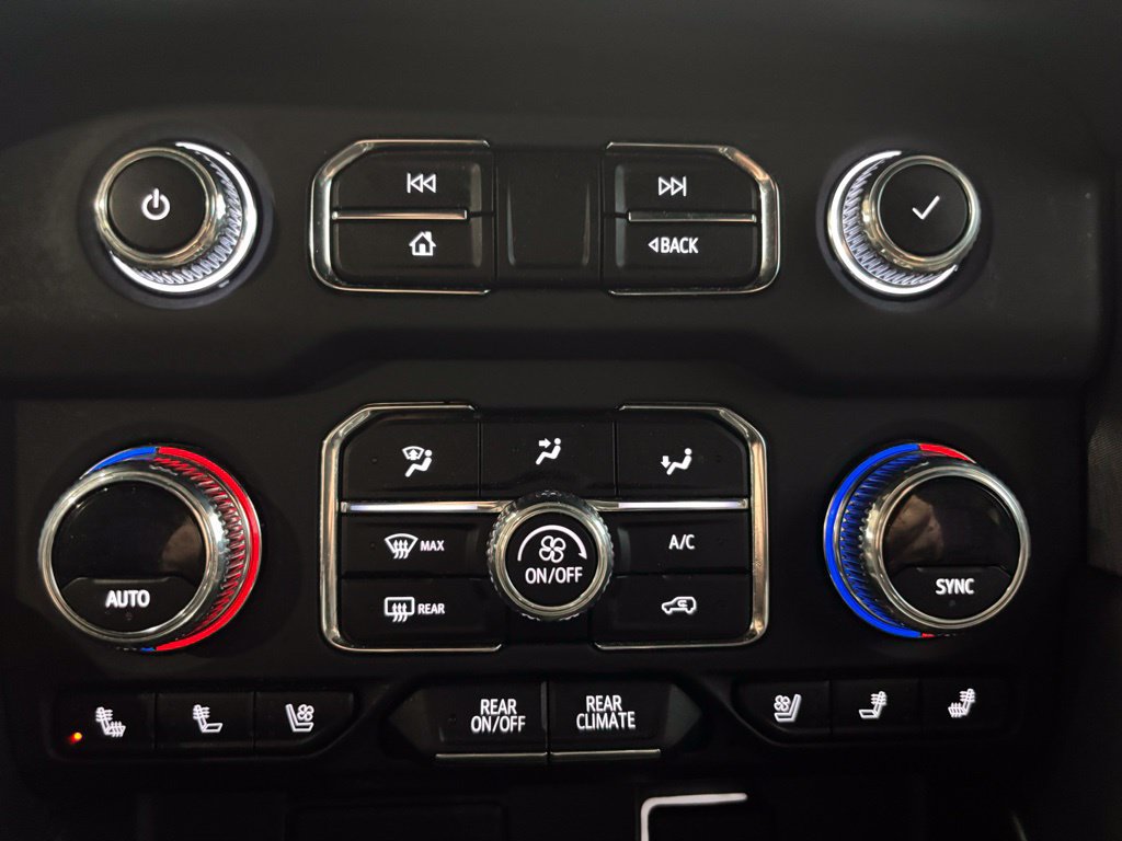 Used 2023 GMC Yukon SLT AWD/4WD image 23