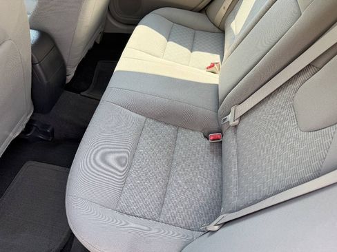 Used 2010 Ford Fusion S FWD image 13