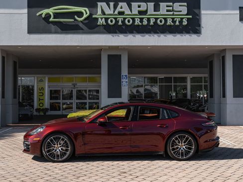 Used 2023 Porsche Panamera 4 image 20