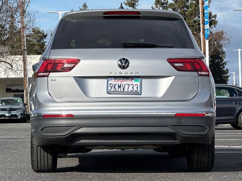 Used 2024 Volkswagen Tiguan SE image 9
