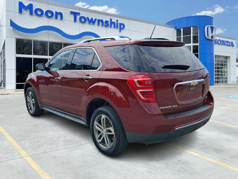 Used 2017 Chevrolet Equinox Premier w/ Enhanced Convenience Package AWD/4WD image 4