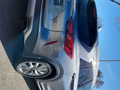 Used 2021 INFINITI QX50 Luxe w/ Accent Package image 6