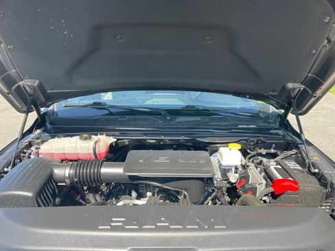 Used 2022 RAM 1500 Big Horn AWD/4WD image 10