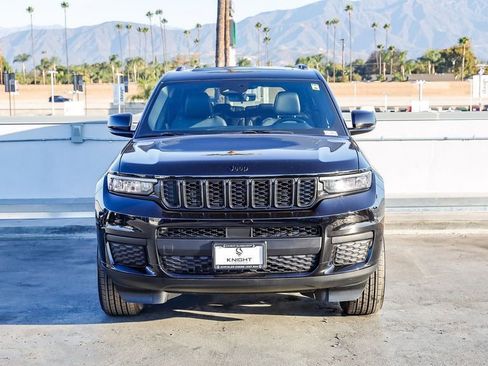 New 2025 Jeep Grand Cherokee L Altitude image 3
