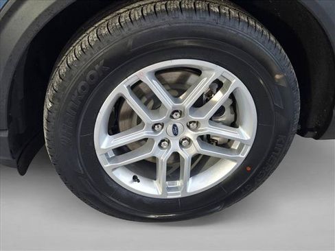 New 2026 Ford Explorer Active w/ Active Comfort Package RWD image 9