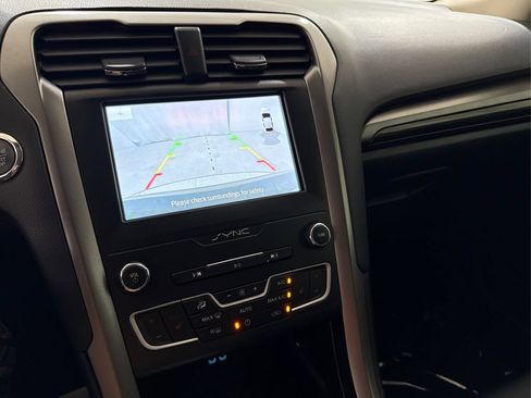 Used 2020 Ford Fusion SEL FWD image 40