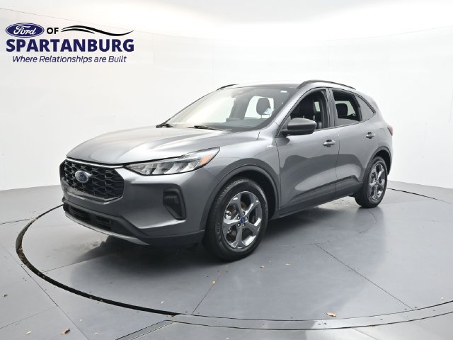 Used 2025 Ford Escape ST-Line FWD image 3
