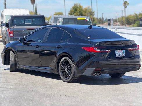 Used 2026 Toyota Camry SE w/ Convenience Package FWD image 3