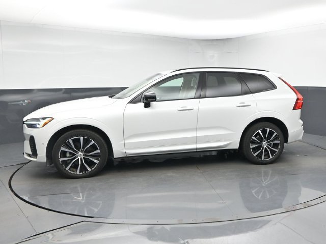 Used 2024 Volvo XC60 B5 Plus w/ Protection Package Premier AWD/4WD image 4