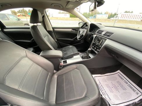 Used 2012 Volkswagen Passat 2.5 SE image 11