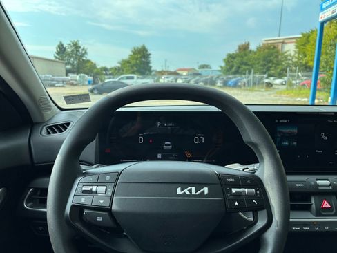 Used 2026 Kia K4 FWD image 28