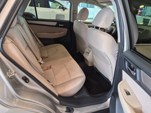 Used 2019 Subaru Outback 2.5i Premium AWD/4WD image 21