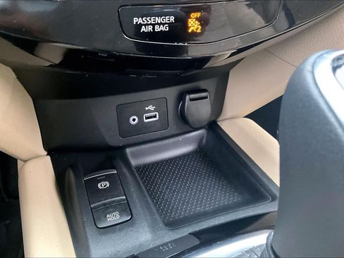 Used 2020 Nissan Rogue SV w/ Sun & Sound Touring Package AWD/4WD image 35