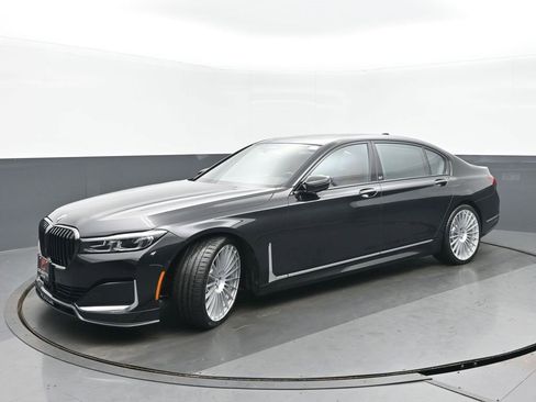 Used 2022 BMW ALPINA B7 xDrive w/ Luxury Rear Seating Package image 7