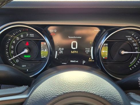 Used 2023 Jeep Wrangler Unlimited image 36