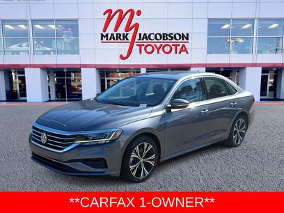 Used 2021 Volkswagen Passat 2.0T SE
