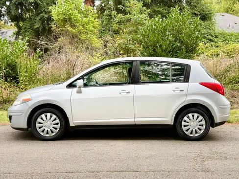 Used 2009 Nissan Versa 1.8 S w/ ABS Pkg FWD image 2