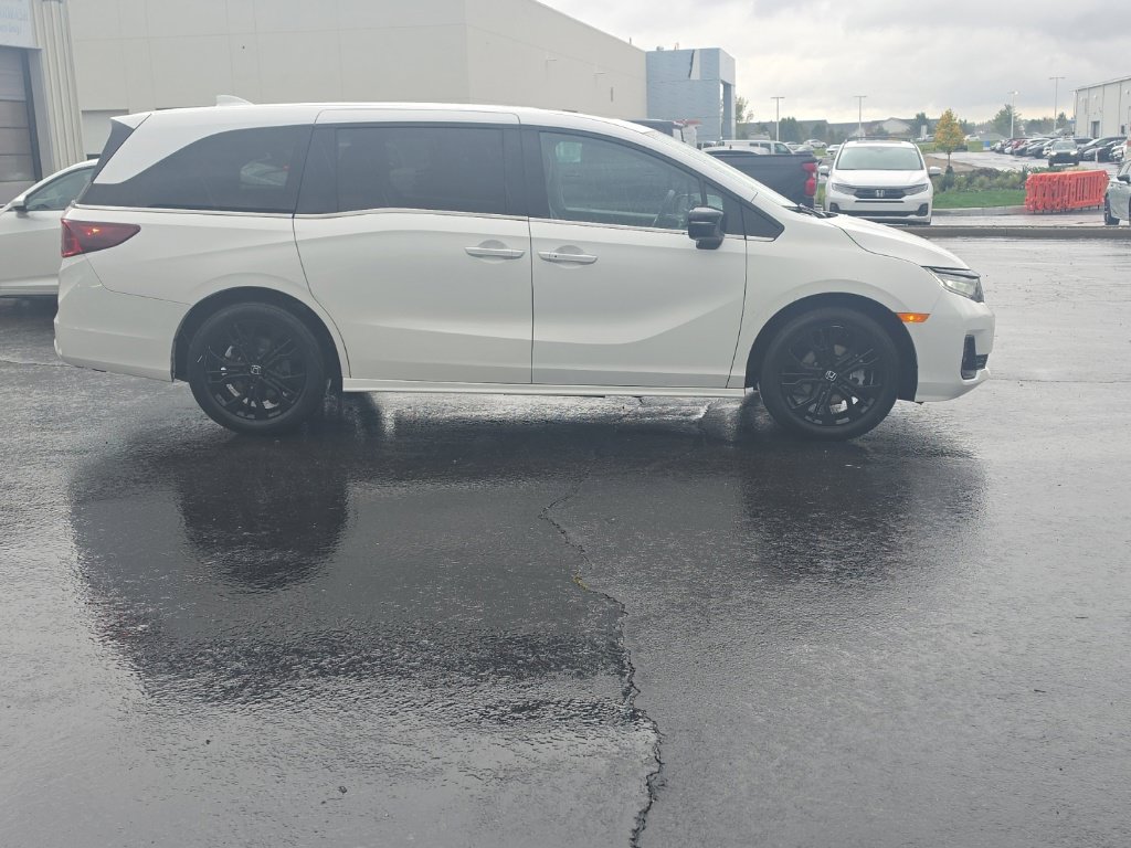 Used 2025 Honda Odyssey Sport-L image 9